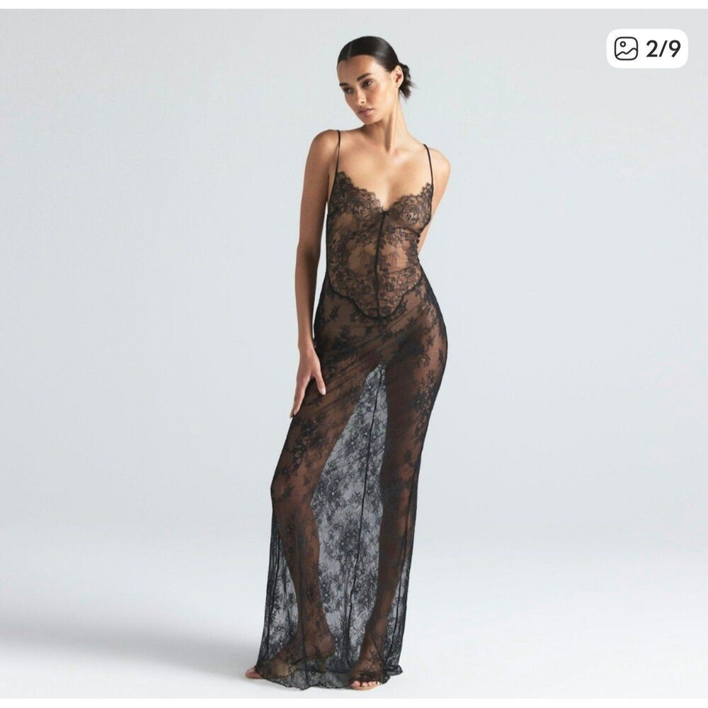 Skims Ultra Fine Lace Lowback long dress Nwt - Picture 7 of 8